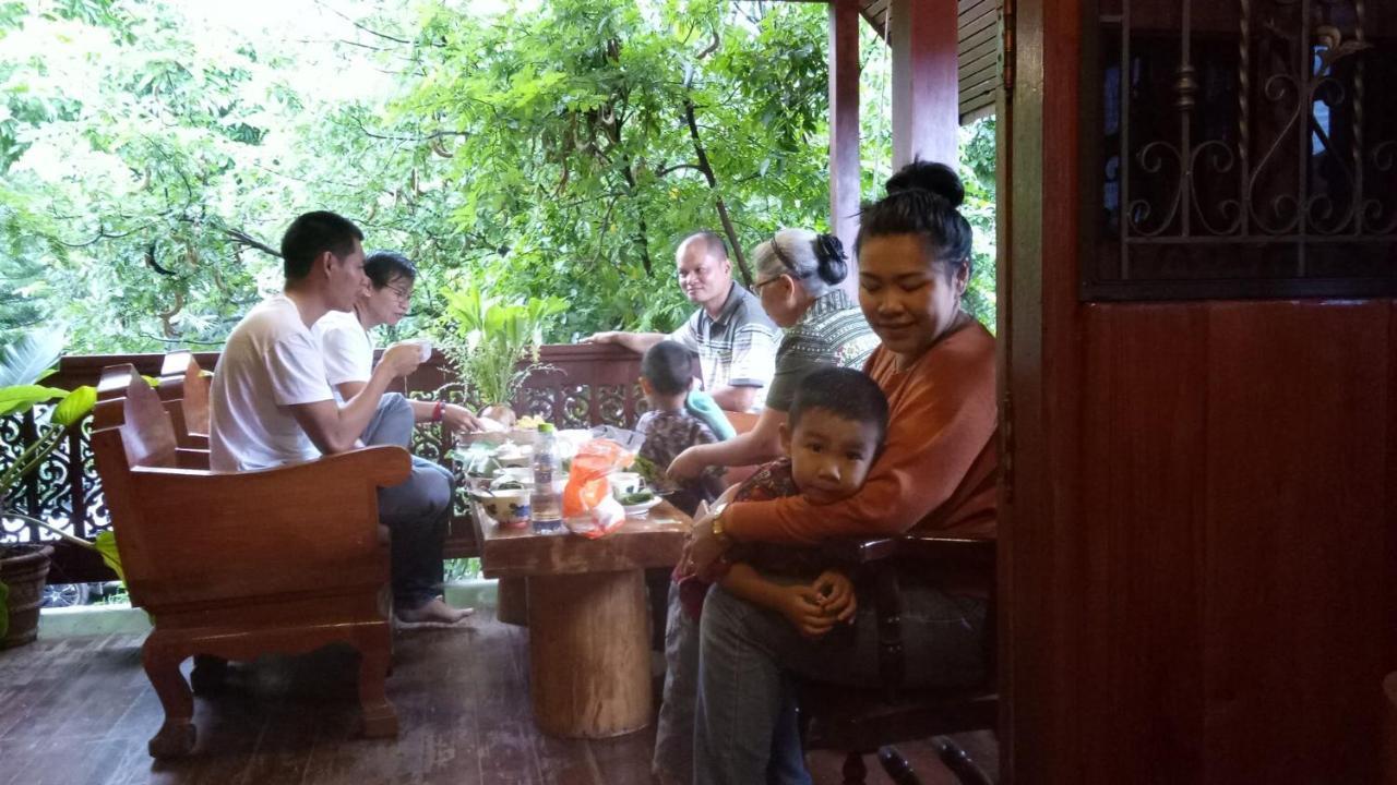 Appartamento The Local Mae Hong Son Esterno foto