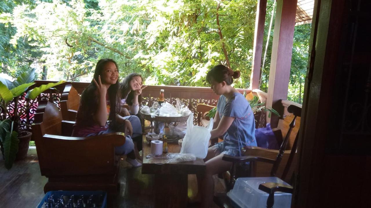 Appartamento The Local Mae Hong Son Esterno foto