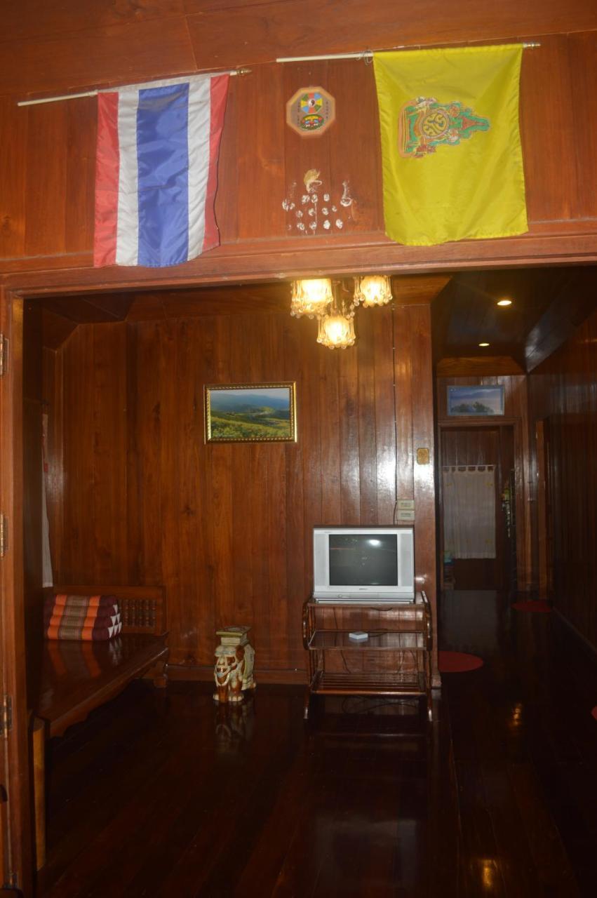 Appartamento The Local Mae Hong Son Esterno foto