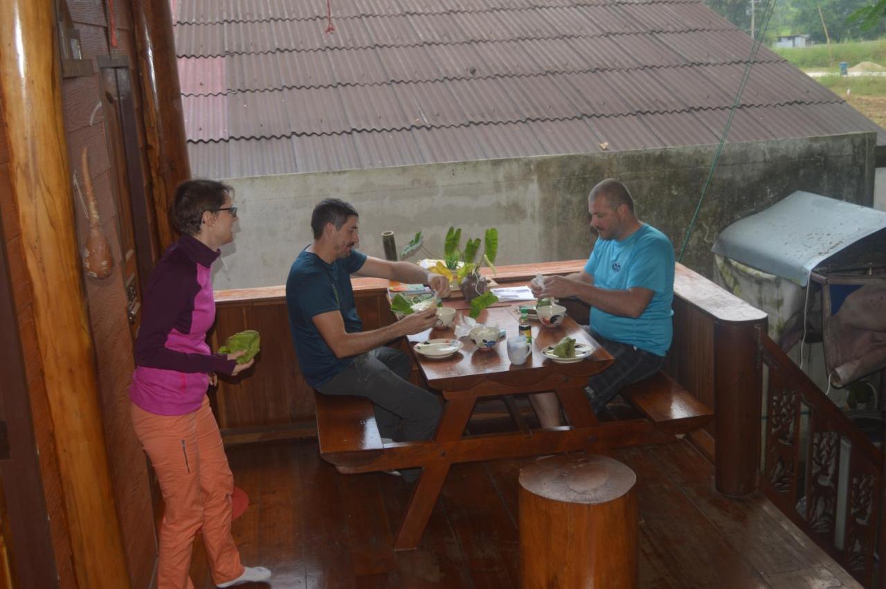 Appartamento The Local Mae Hong Son Esterno foto
