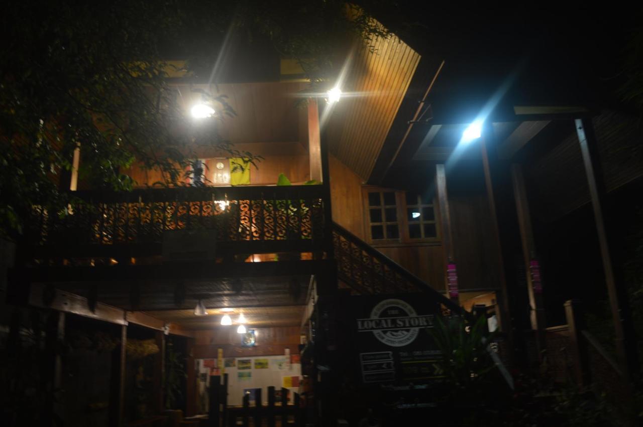 Appartamento The Local Mae Hong Son Esterno foto