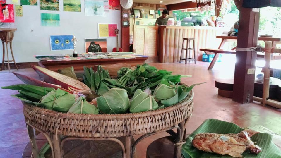 Appartamento The Local Mae Hong Son Esterno foto