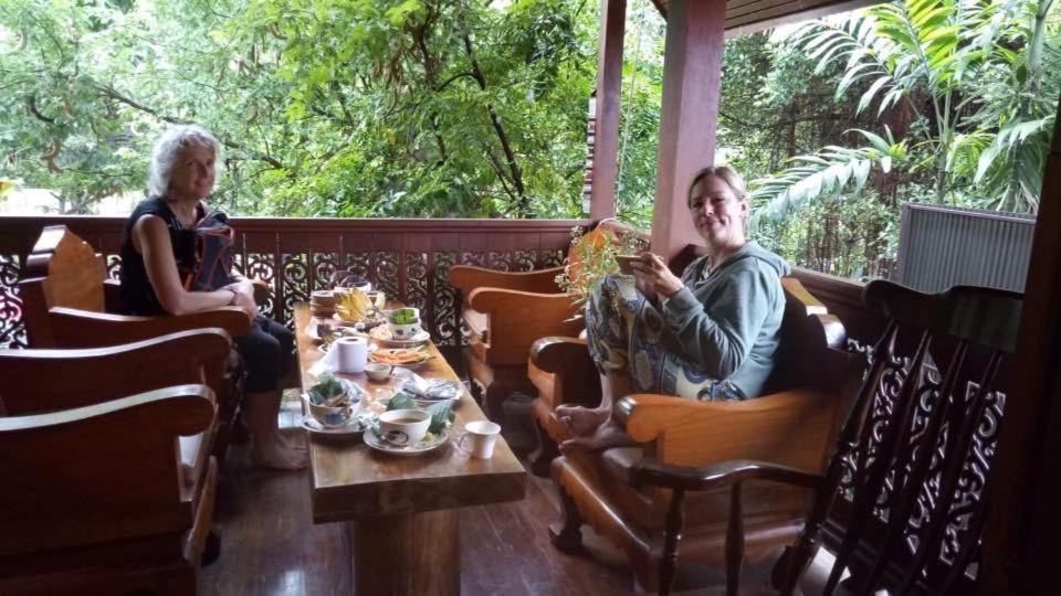 Appartamento The Local Mae Hong Son Esterno foto
