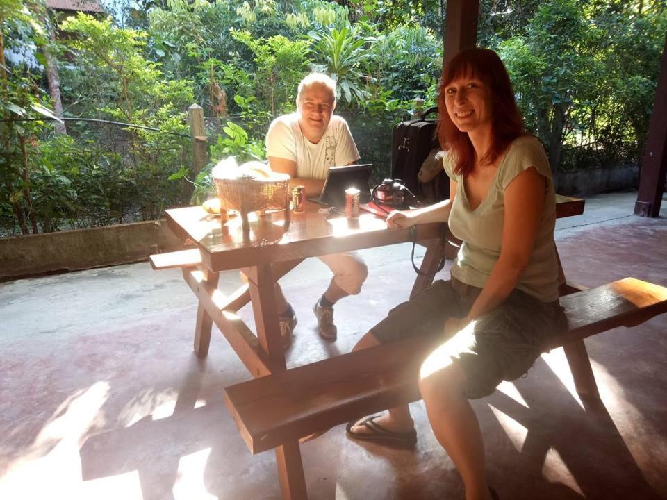 Appartamento The Local Mae Hong Son Esterno foto