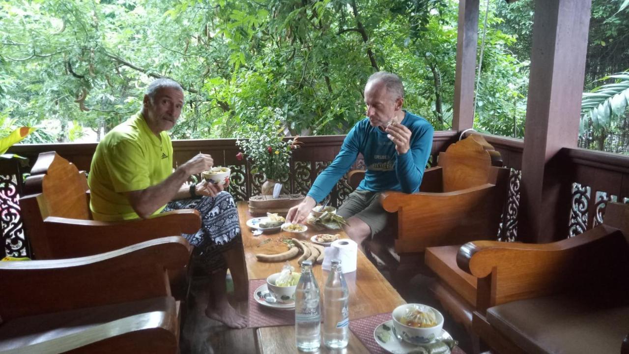 Appartamento The Local Mae Hong Son Esterno foto